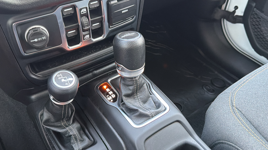 Used 2024 Bright White Clearcoat Jeep Sport S image 21