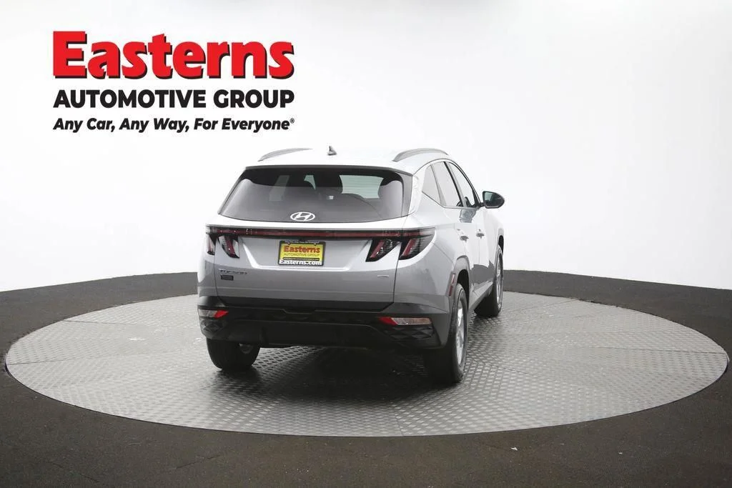 Used 2022 Silver Hyundai SEL image 35