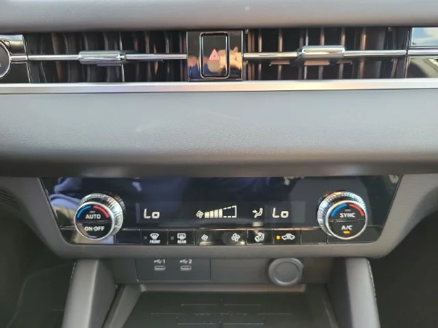 Used 2026 Silver Mitsubishi ES image 26