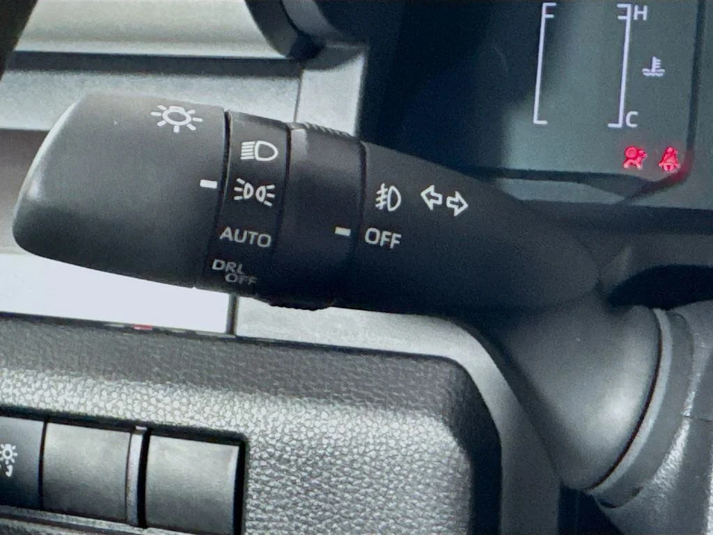 2025 Toyota Tacoma SR5 - Photo 12