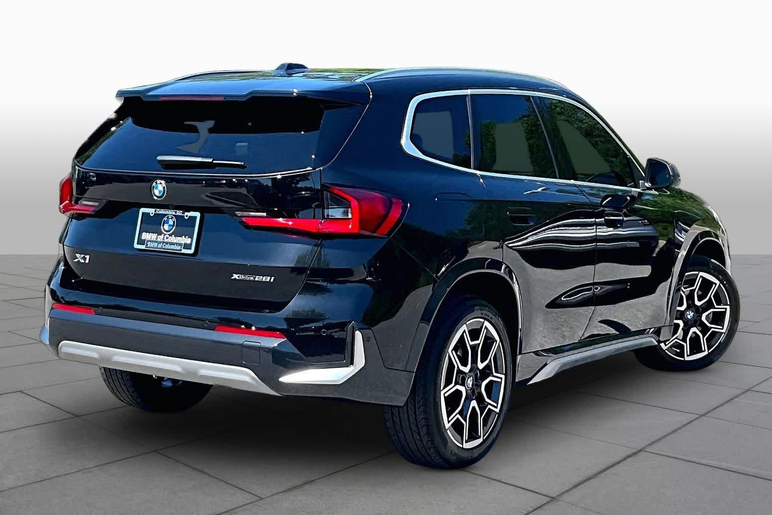 Certified Used 2025 Black Sapphire Metallic BMW xDrive28i image 12
