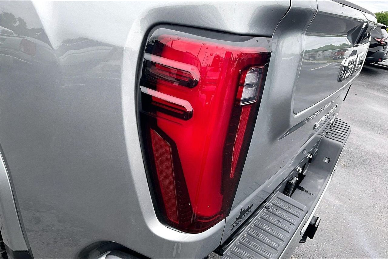 2025 GMC Sierra 3500HD Denali - Photo 26