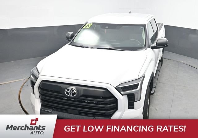 Used 2023 White Toyota SR5 image 19