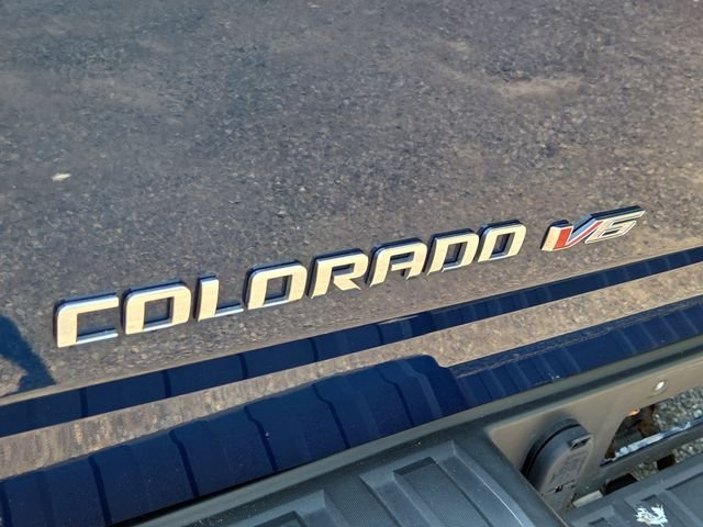 Used 2019 Pacific Blue Metallic Chevrolet Z71 image 5