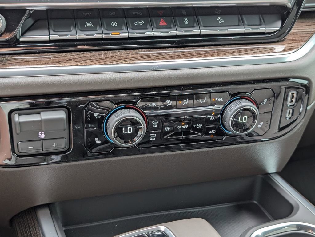 New 2026 Summit White Chevrolet LT image 22