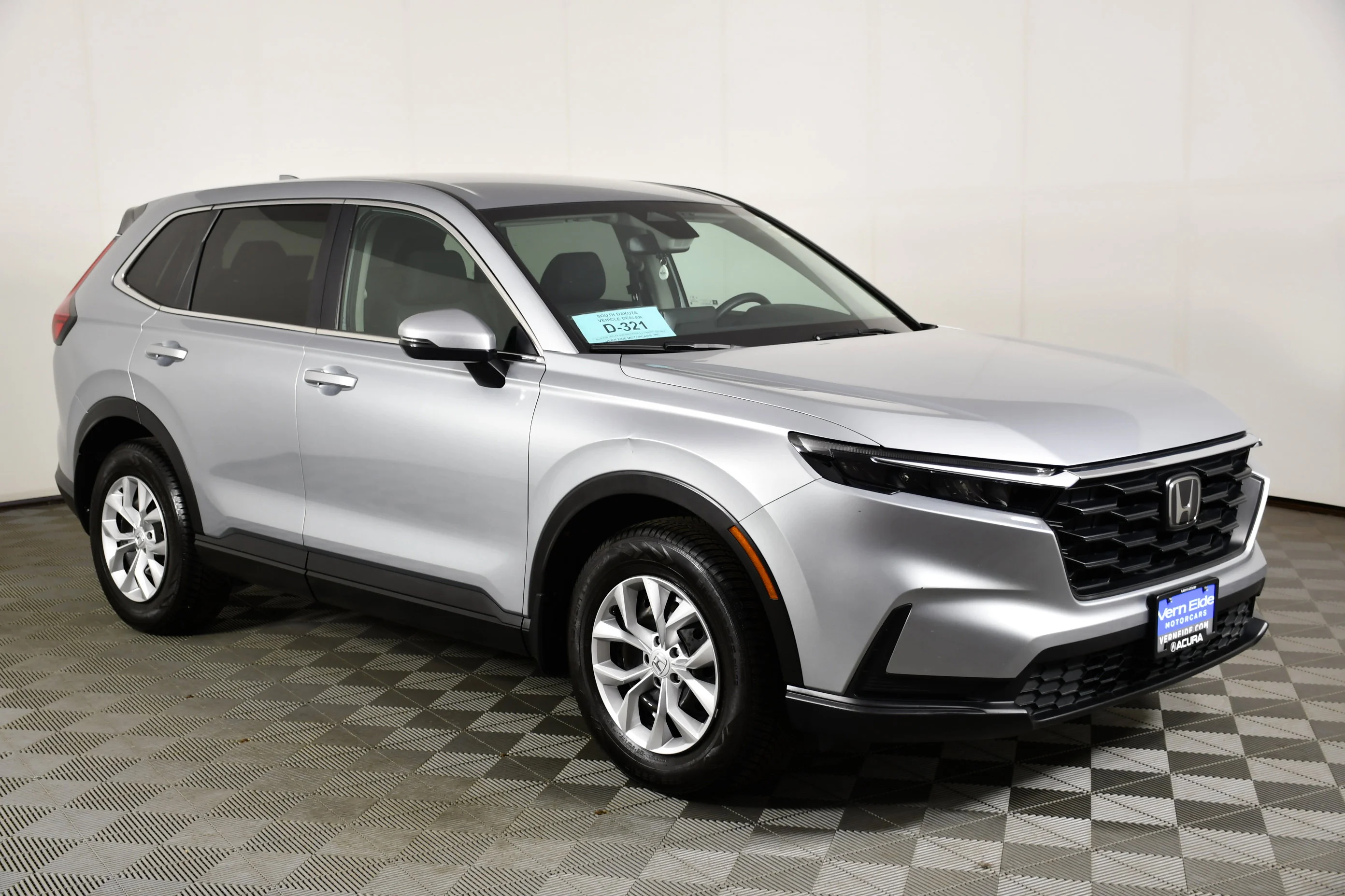 Used 2025 Solar Silver Metallic Honda LX image 4