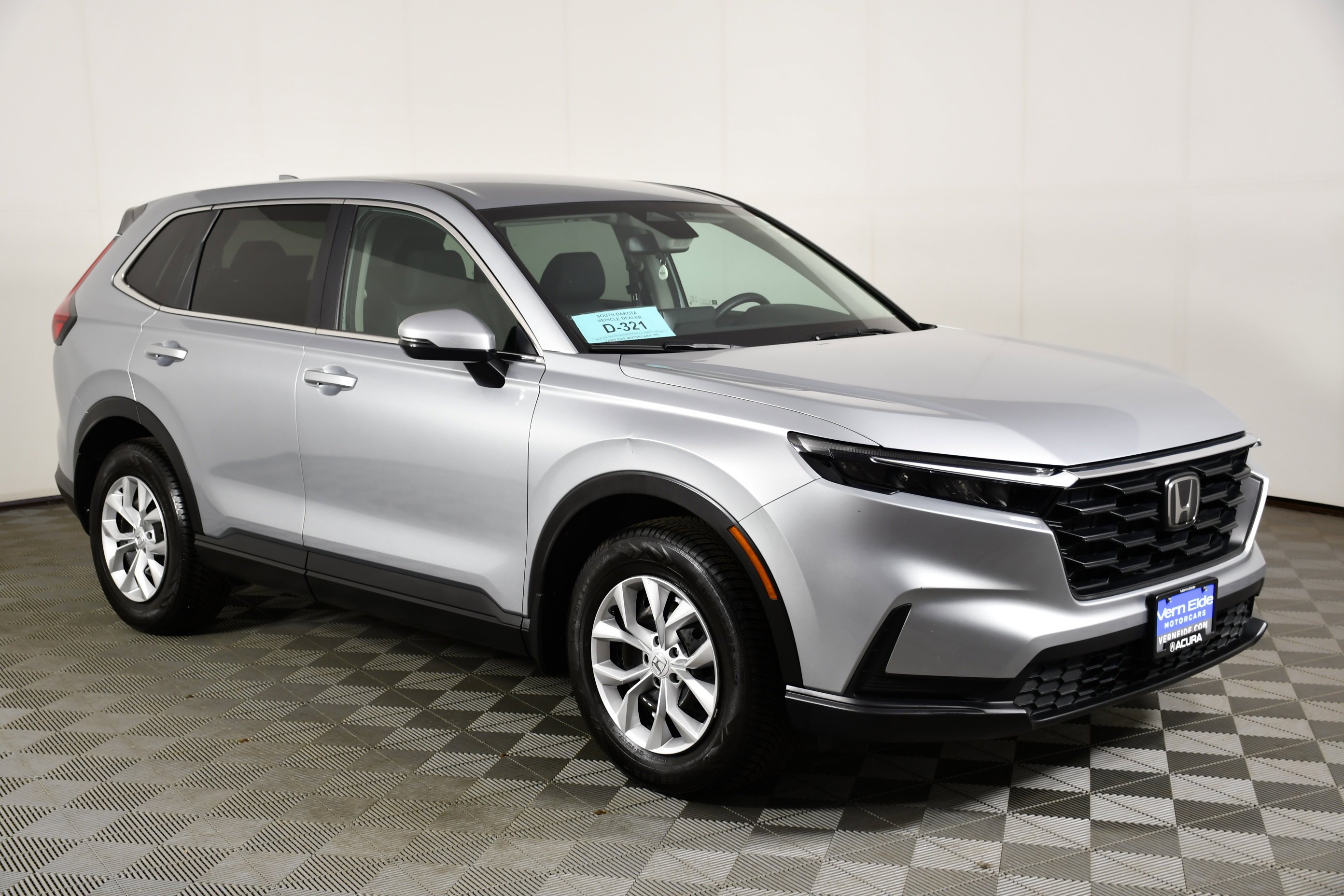 Used 2025 Solar Silver Metallic Honda LX image 4