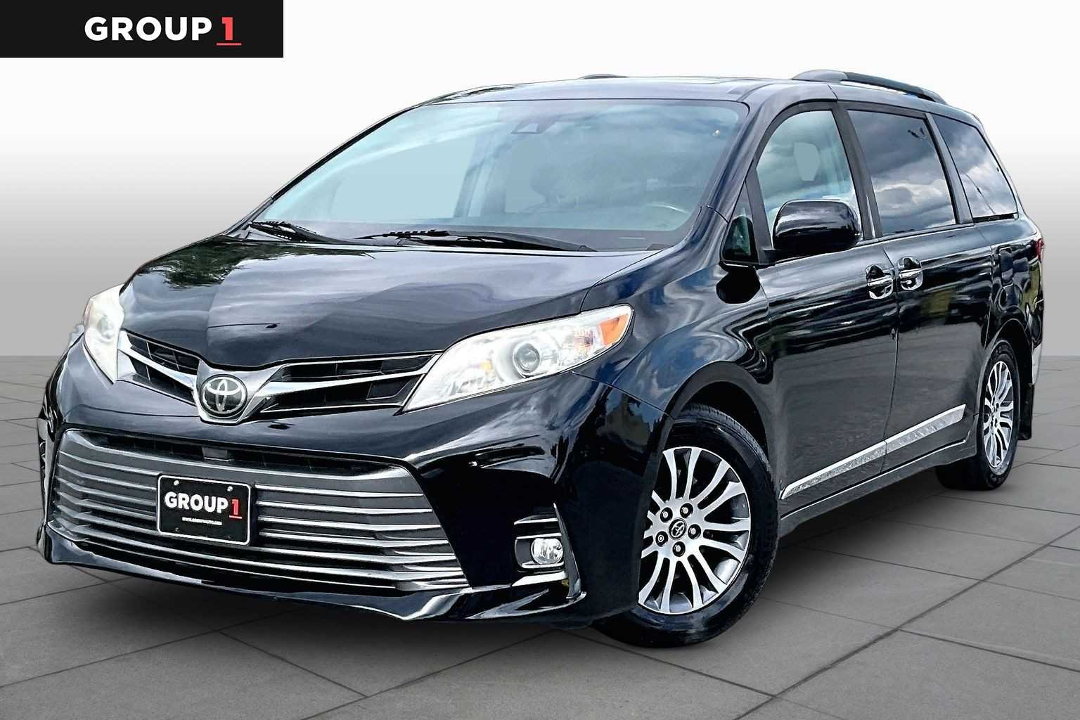 2018 Toyota Sienna XLE