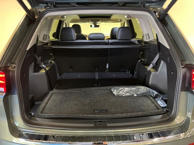 New 2026 Green Volkswagen 2.0T SE w/Technology image 5