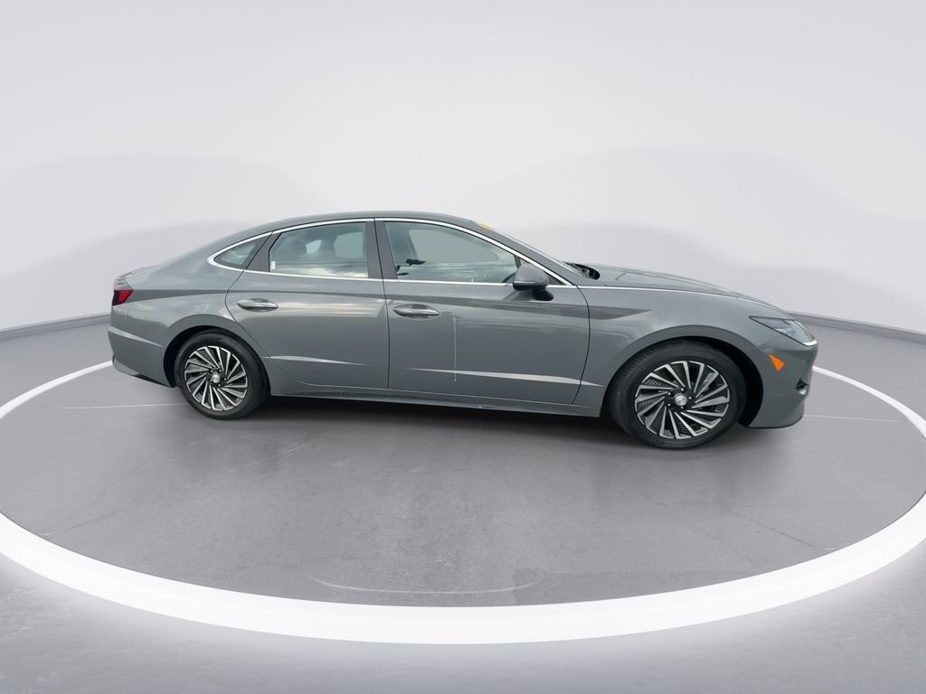 Used 2022 Gray Hyundai Limited image 9