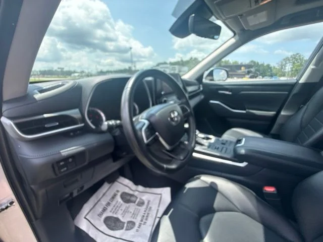 2023 Toyota Highlander XLE - Photo 15