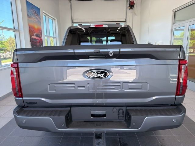 New 2026 Carbonized Gray Metallic Ford XLT image 9