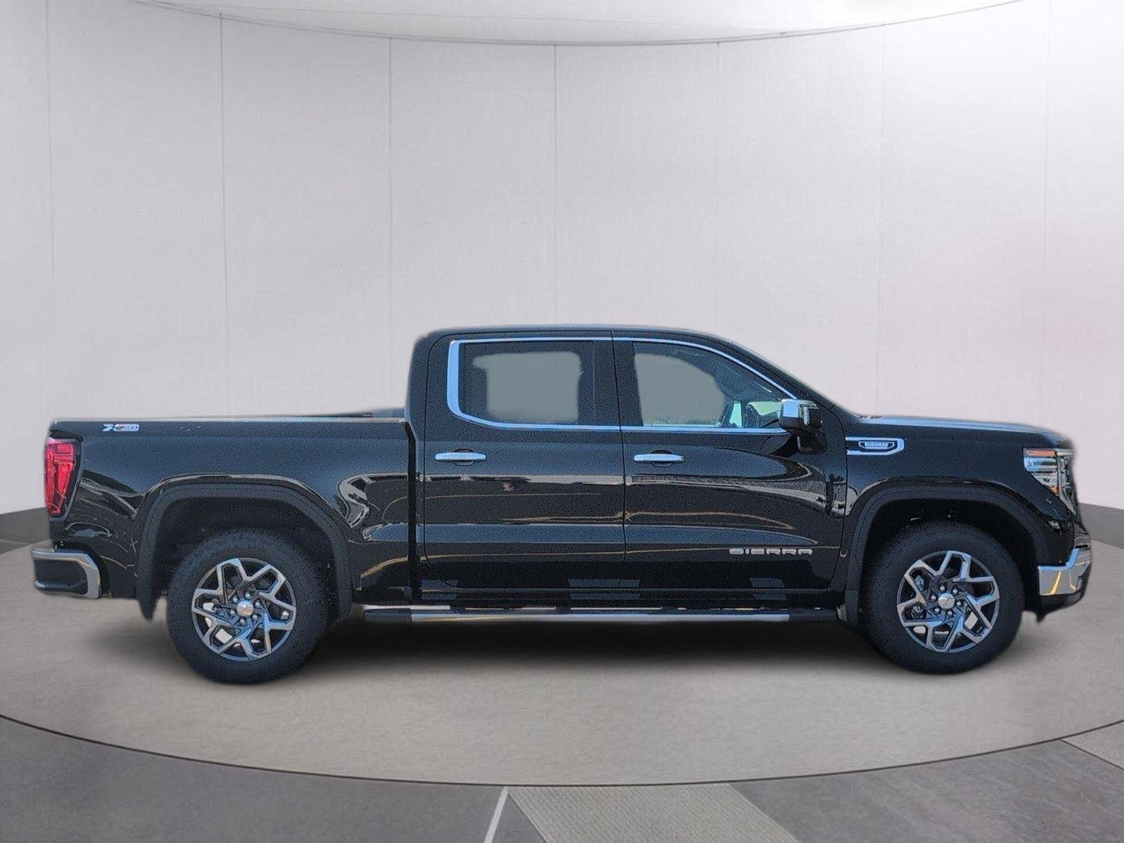 New 2026 Onyx Black GMC SLT image 8