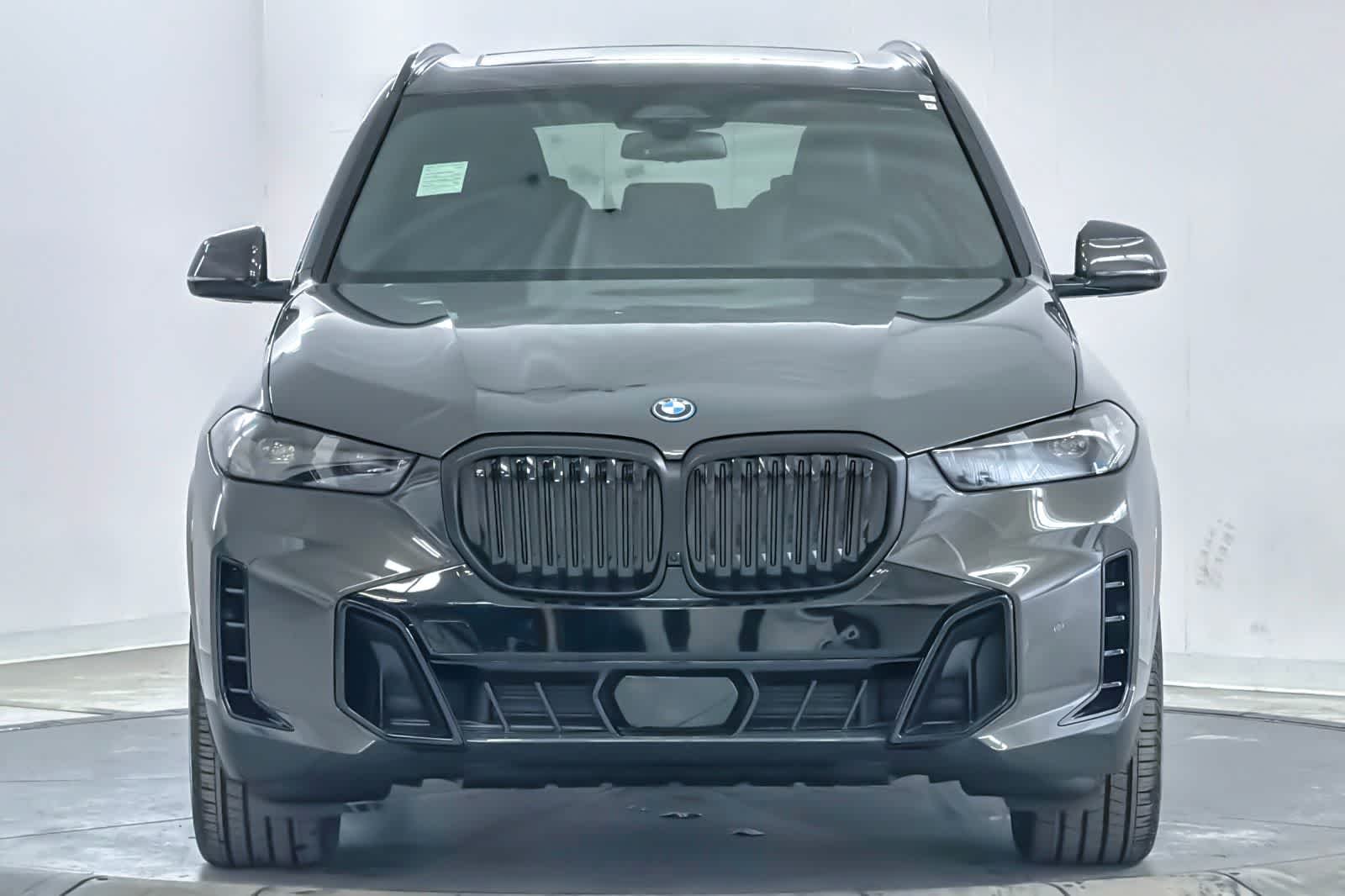 New 2026 Dravit Grey Metallic BMW xDrive50e image 10