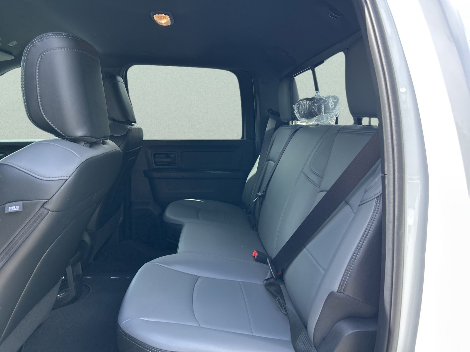 New 2026 Bright White Clear-Coat Exterior Paint RAM Tradesman image 9