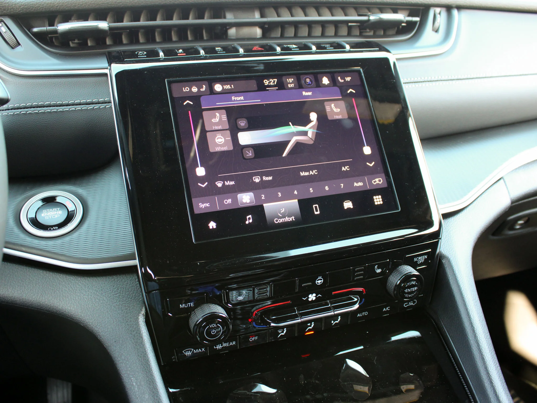 Used 2025 Grey Jeep Altitude* 4x4, Sunroof, Heated Leather, Wireless Charging Pad image 16