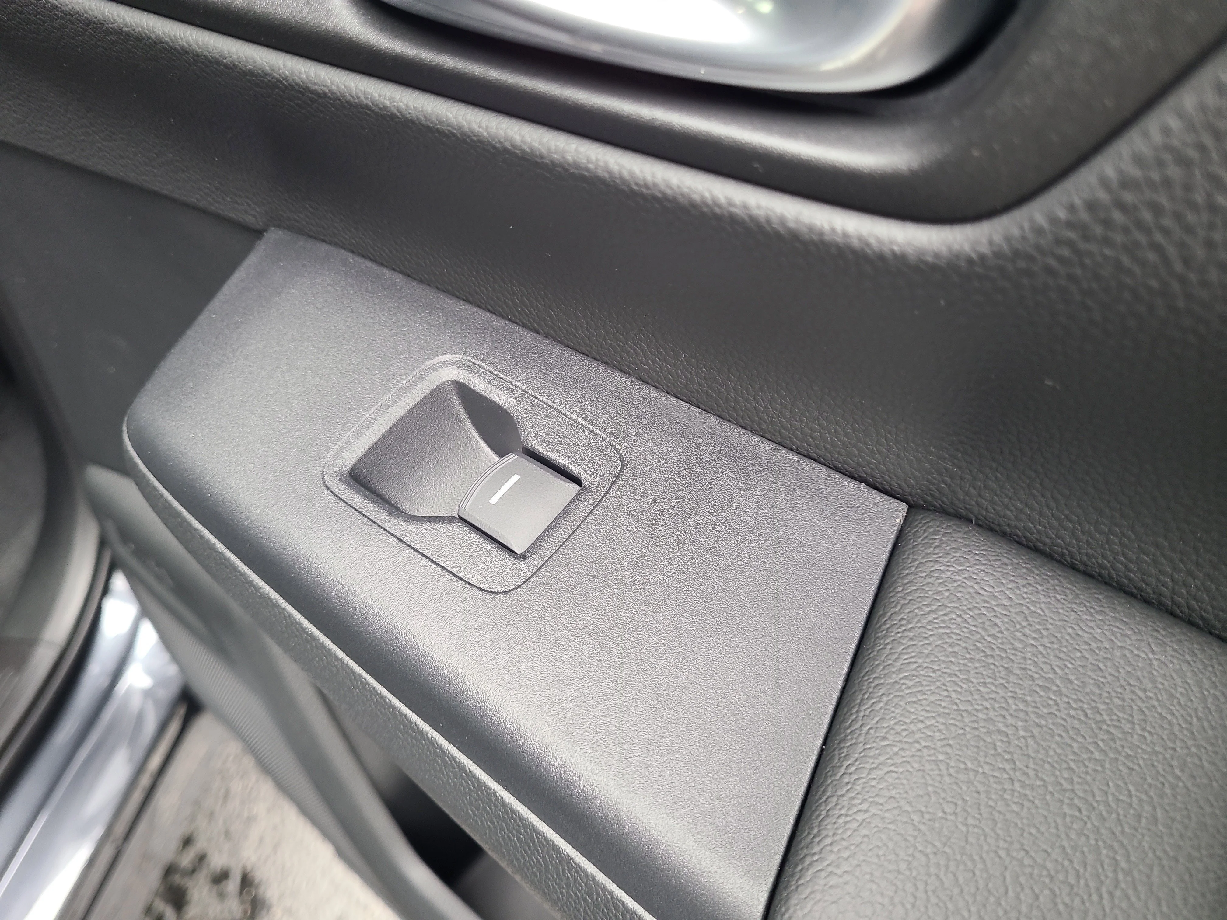 New 2026 Urban Gray Pearl Honda LX image 17
