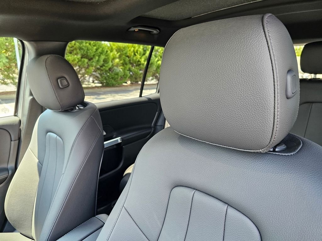 2026 Mercedes-Benz GLB GLB 250 - Photo 17