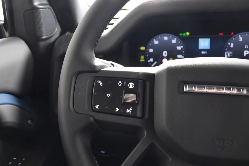 New 2026 Tasman Blue Land Rover S image 28