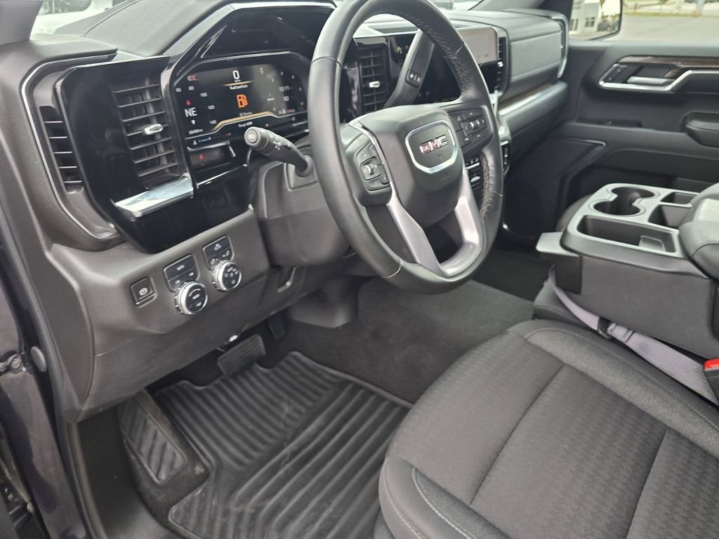 Used 2024 Silver GMC Elevation image 20
