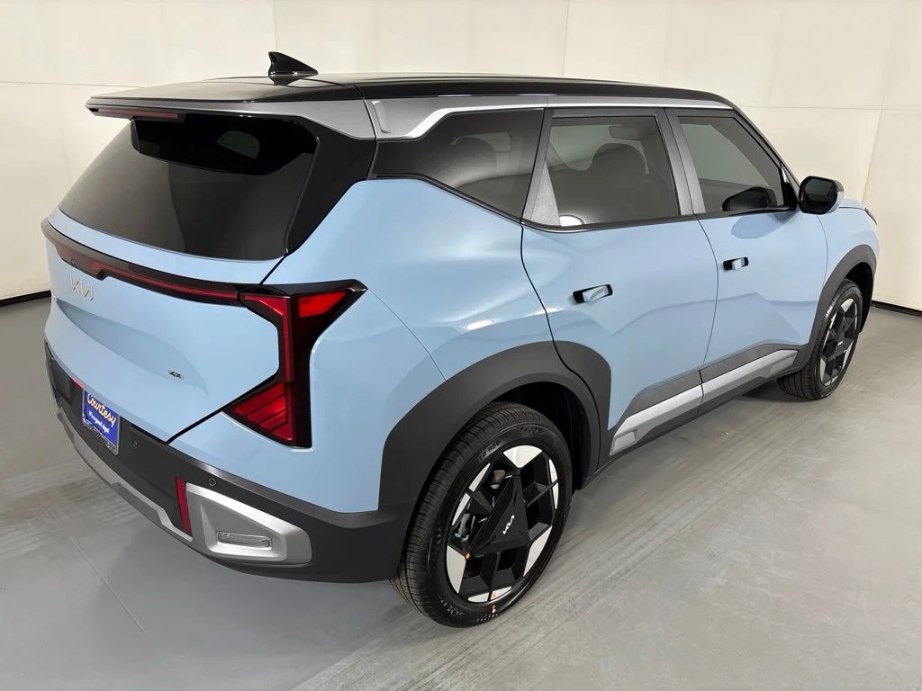 New 2027 Frost Blue / Black Roof Kia S image 8