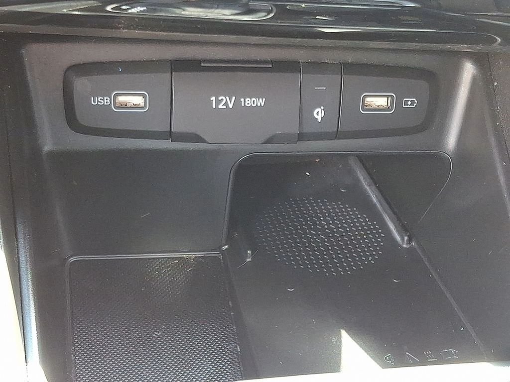 Used 2022 Black Hyundai SEL image 24