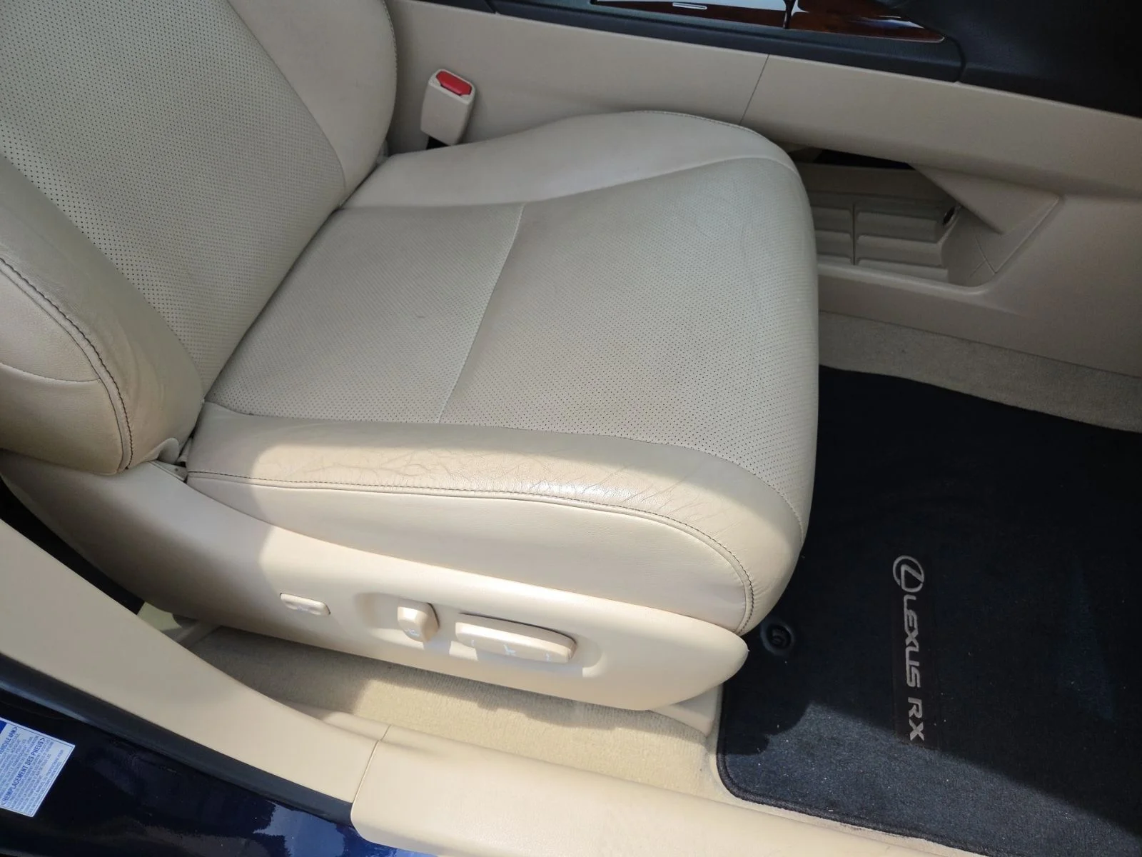 Used 2015  Lexus 350 image 27