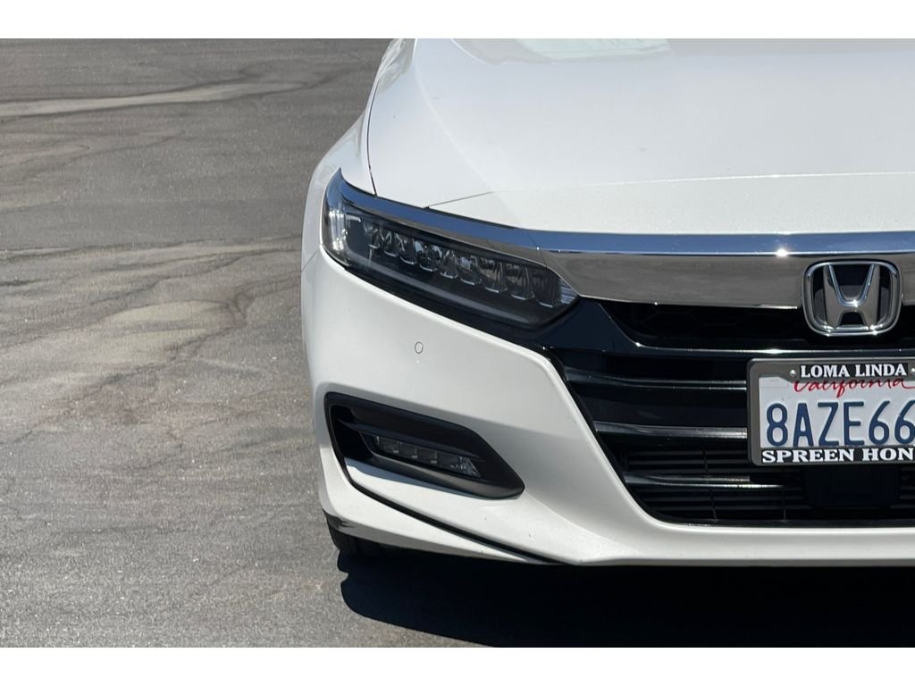 Used 2018 Platinum White Pearl Honda Touring 1.5T image 45
