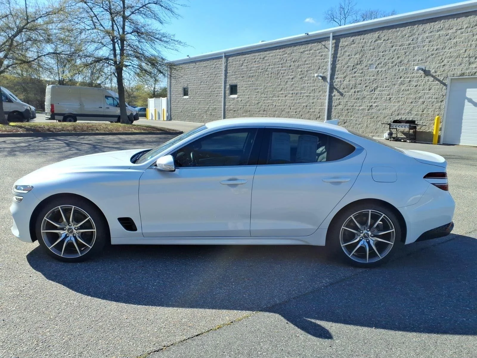Used 2023 Uyuni White Genesis 2.0T image 15
