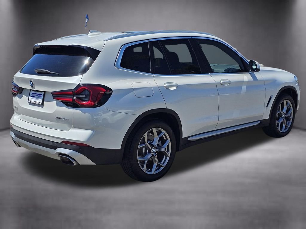 Used 2023 White BMW xDrive30i image 5