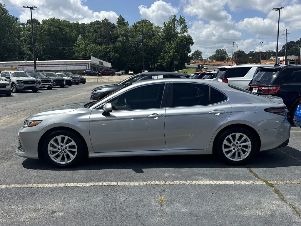 Used 2023 Silver Toyota LE image 4