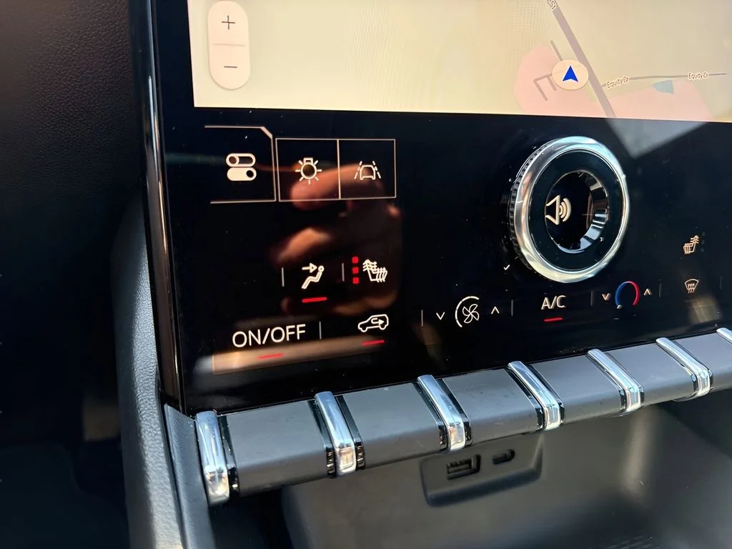 Used 2026 Summit White GMC Elevation image 21