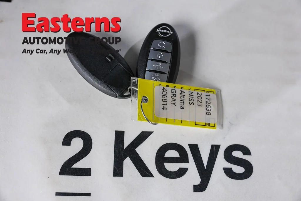 Used 2023 Gray Nissan 2.5 SL image 25