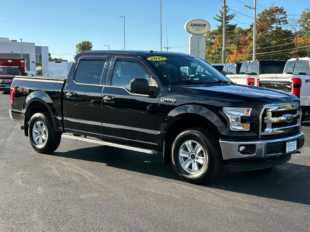 Used 2017  Ford XLT image 4