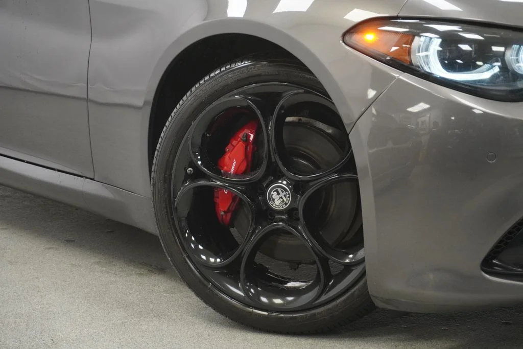 Used 2024 Gray Alfa Romeo Veloce image 4