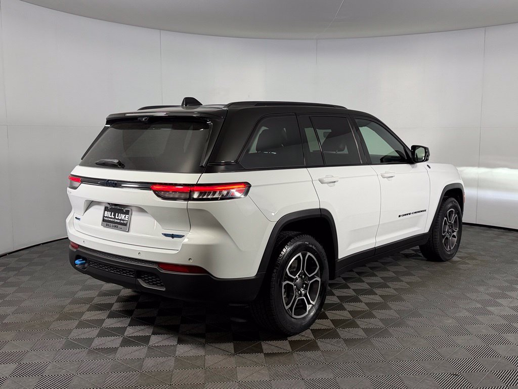 Certified Used 2023 White Jeep Trailhawk 4xe image 5