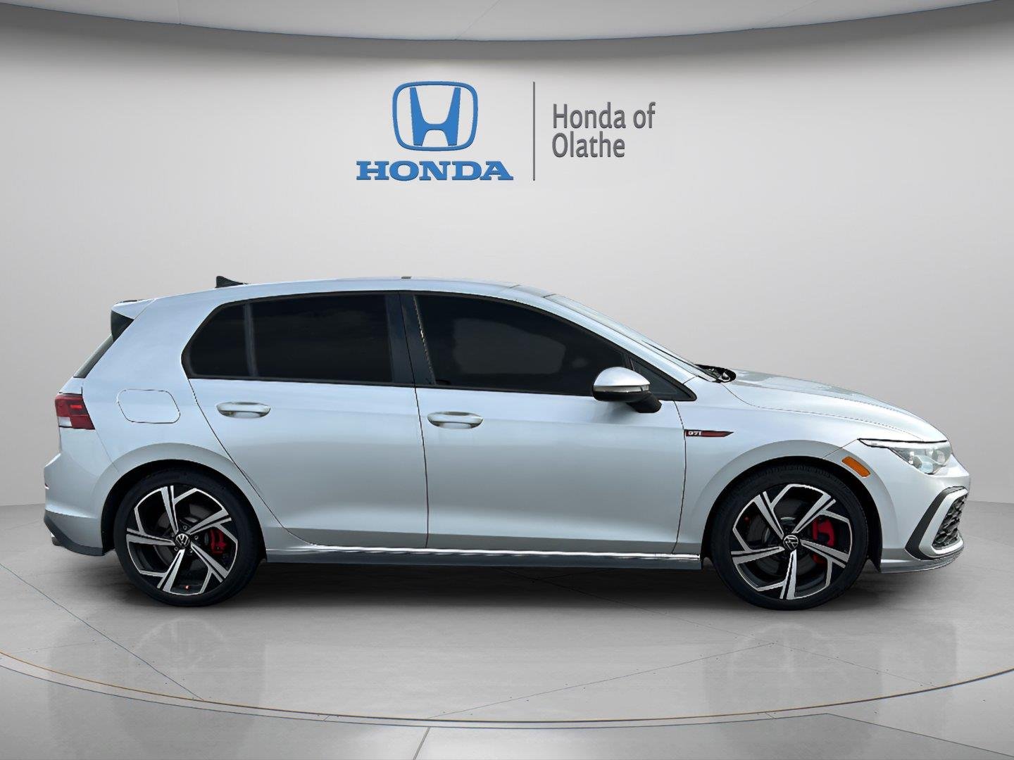 Used 2024 Volkswagen Golf GTI SE with VIN WVW3A7CD7RW133172 for sale in Kansas City