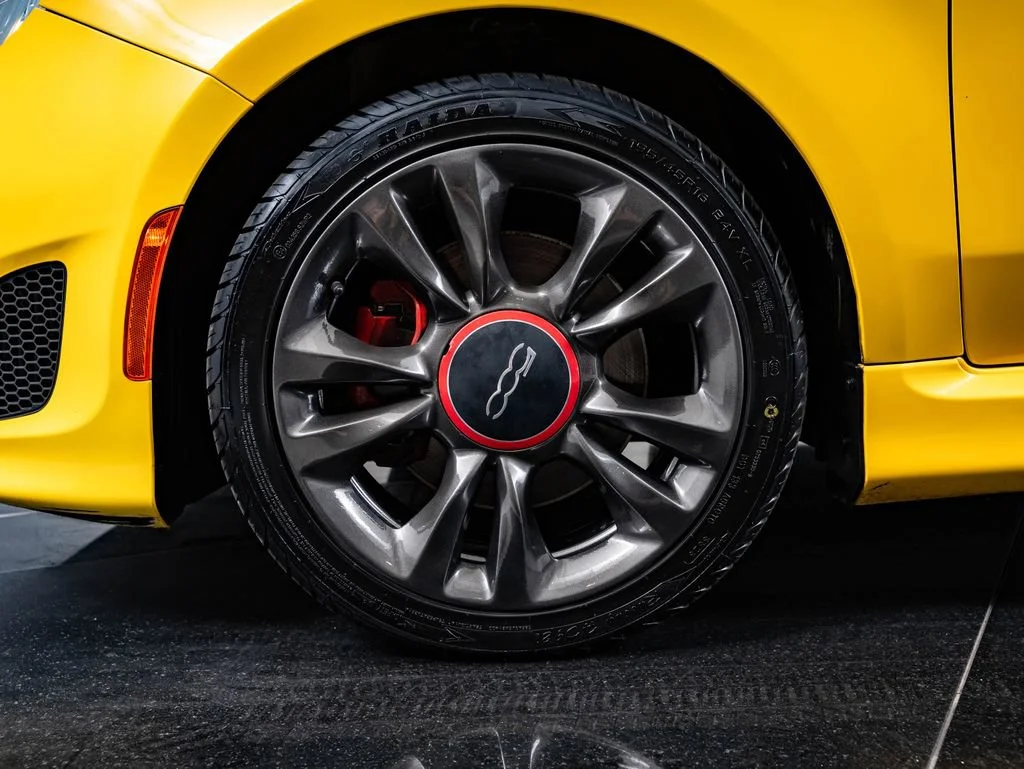 Used 2017 Giallo Moderna Perla (Pearl Yellow Tri-Coat) FIAT Abarth image 13