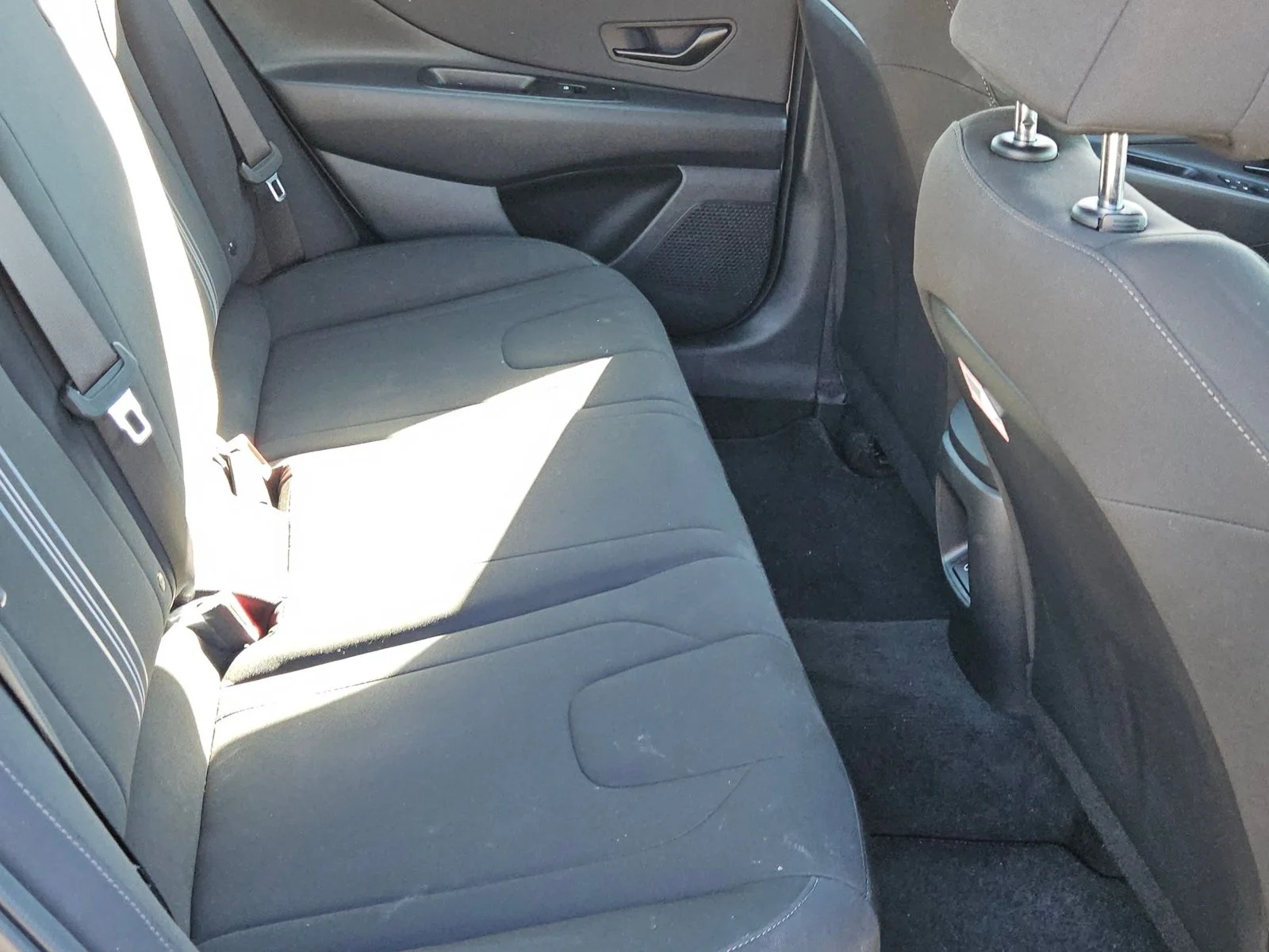 2025 Hyundai Elantra Blue - Photo 18