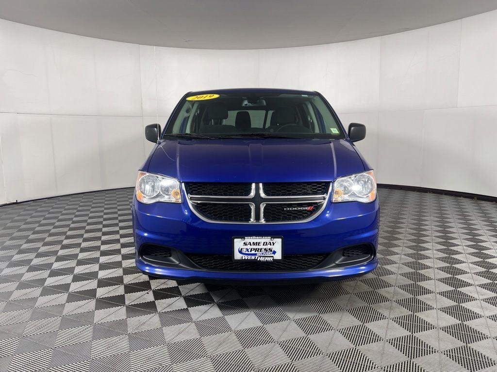 Used 2019 Indigo Blue Dodge SE image 3