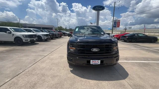 New 2026 Agate Black Metallic Ford XLT image 4