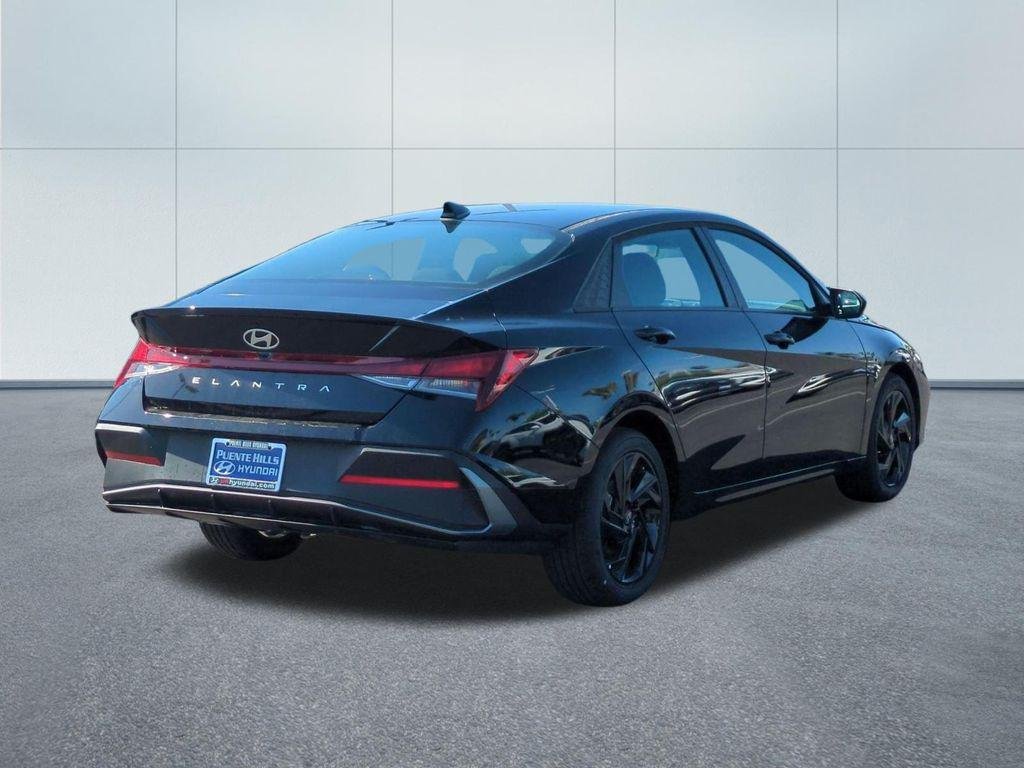 New 2026 Black Hyundai SEL Sport image 6