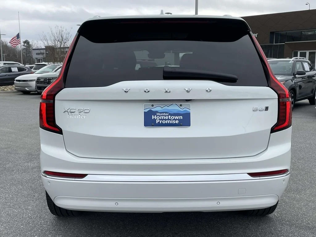 2026 Volvo XC90 Plus - Photo 23