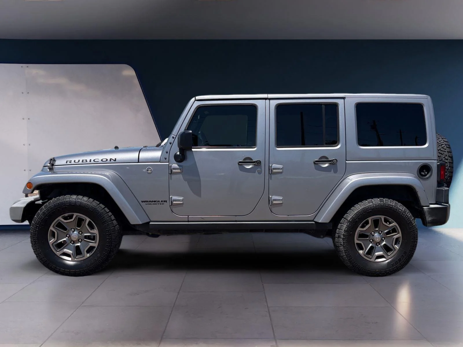 Used 2017 Billet Silver Metallic Clearcoat Jeep Rubicon image 2