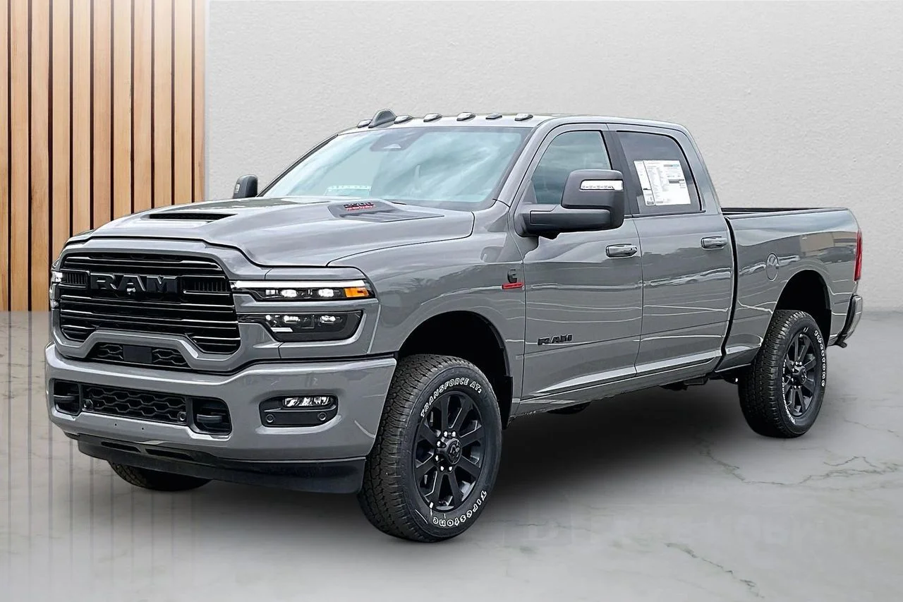 New 2026 Ceramic Gray Clear-Coat Exterior Paint RAM Laramie image 4