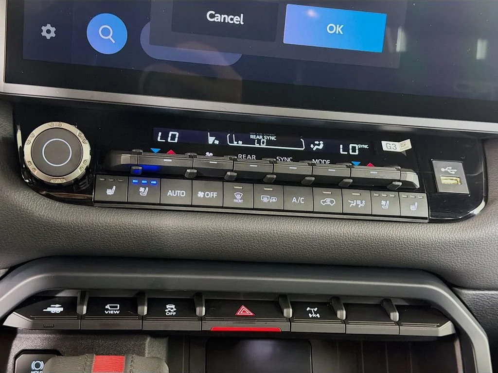 Used 2025 Ice Cap Toyota SR5 image 17
