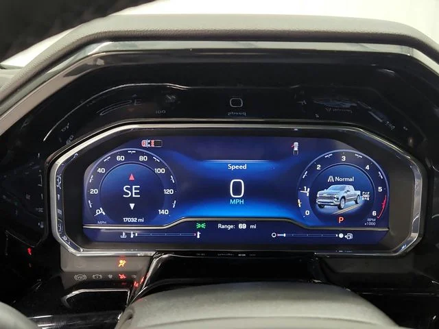 Used 2025 White Chevrolet RST image 19