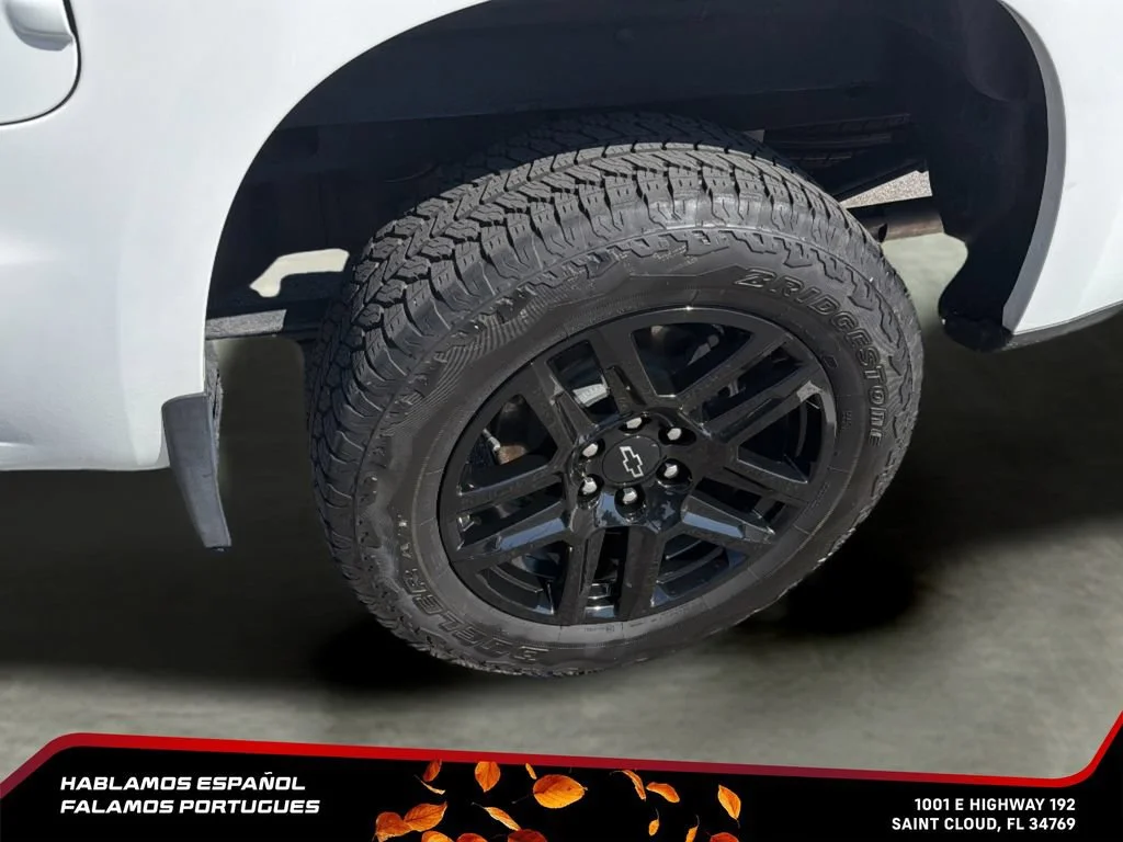 Used 2025 Summit White Chevrolet Custom Trail Boss image 34