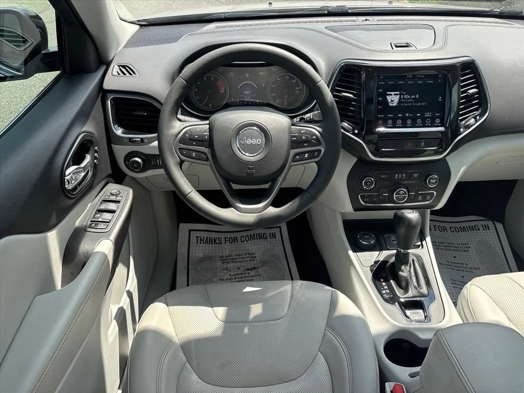 Used 2022 Silver Jeep Limited image 3