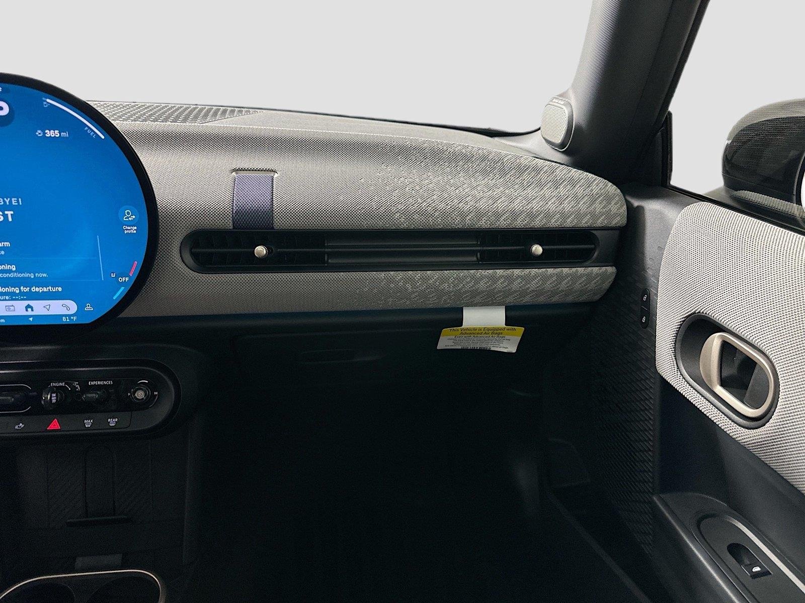 2025 MINI Hardtop 2 Door Base - Photo 19
